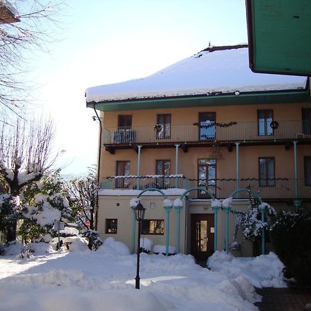 Hotel De Geneve Et Restaurant , Faverges-Seythenex Ngoại thất bức ảnh