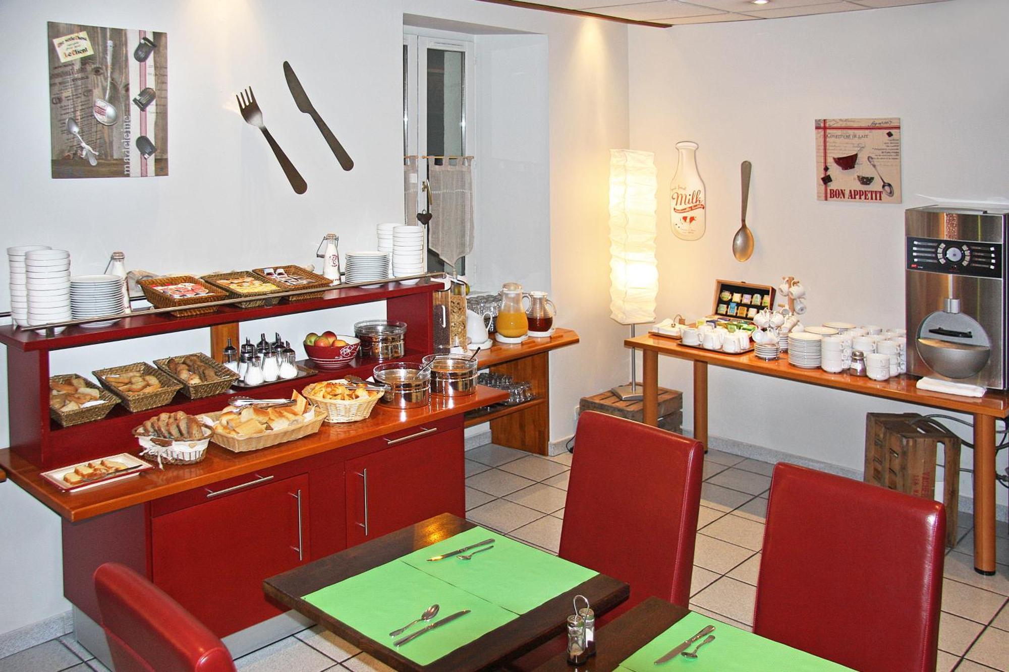 Hotel De Geneve Et Restaurant , Faverges-Seythenex Ngoại thất bức ảnh