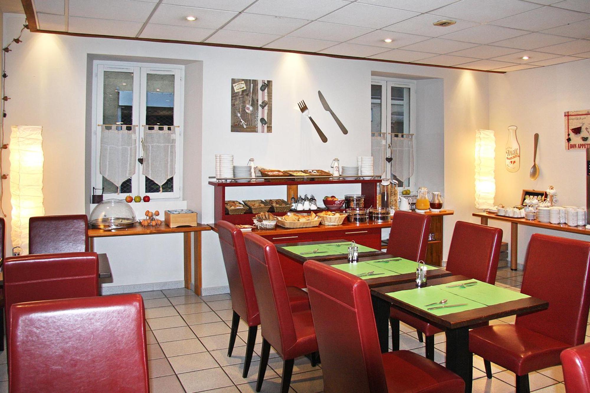 Hotel De Geneve Et Restaurant , Faverges-Seythenex Ngoại thất bức ảnh